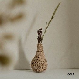 KNIT-VASE