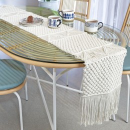 Table-Runner-Macrame